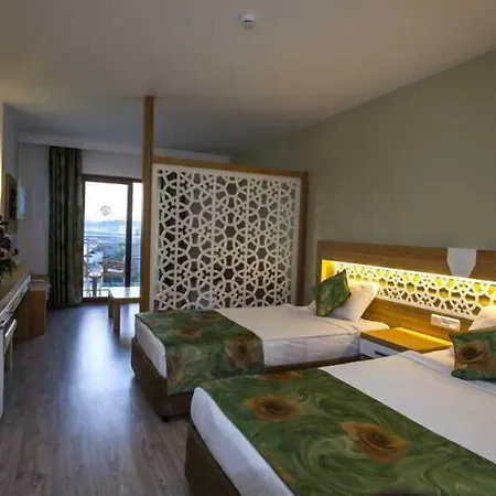 Eftalia Splash فندق